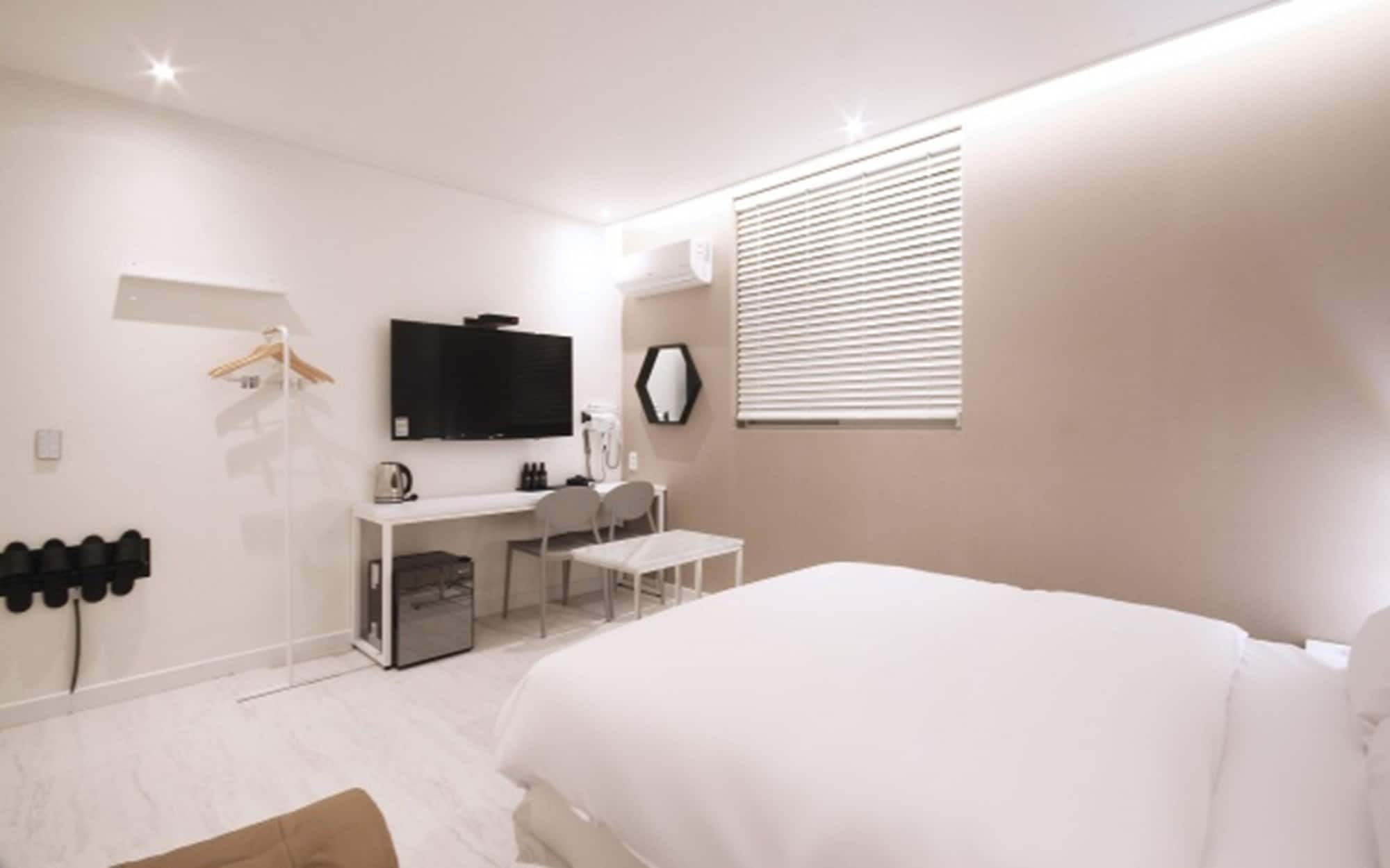 Hotel Yam Yeosu Hakdong Exterior foto